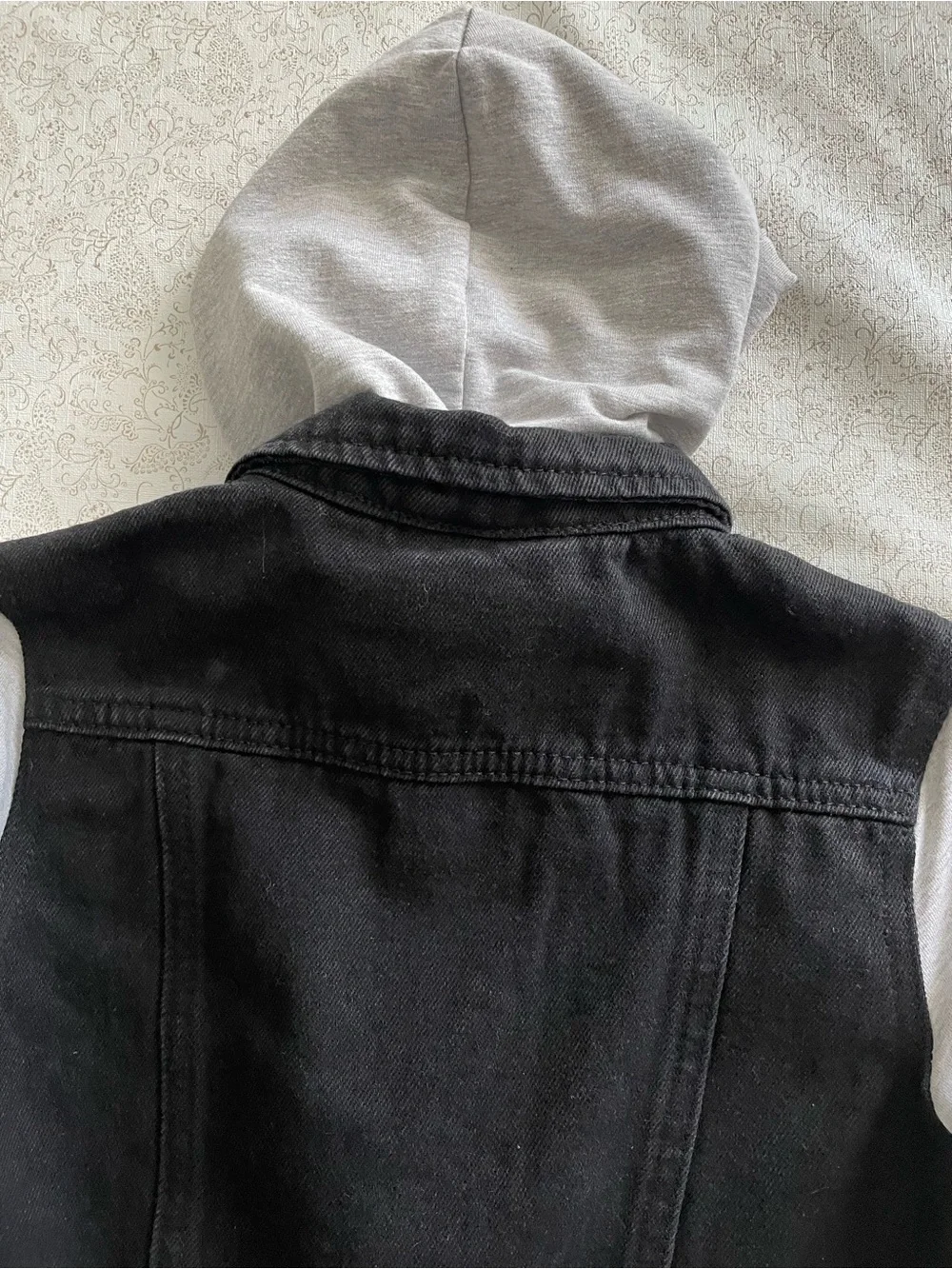 NEW Little Bipsy Kids Hooded Black Denim Jacket With Gray Sleeves Snaps Sz 2T-3T